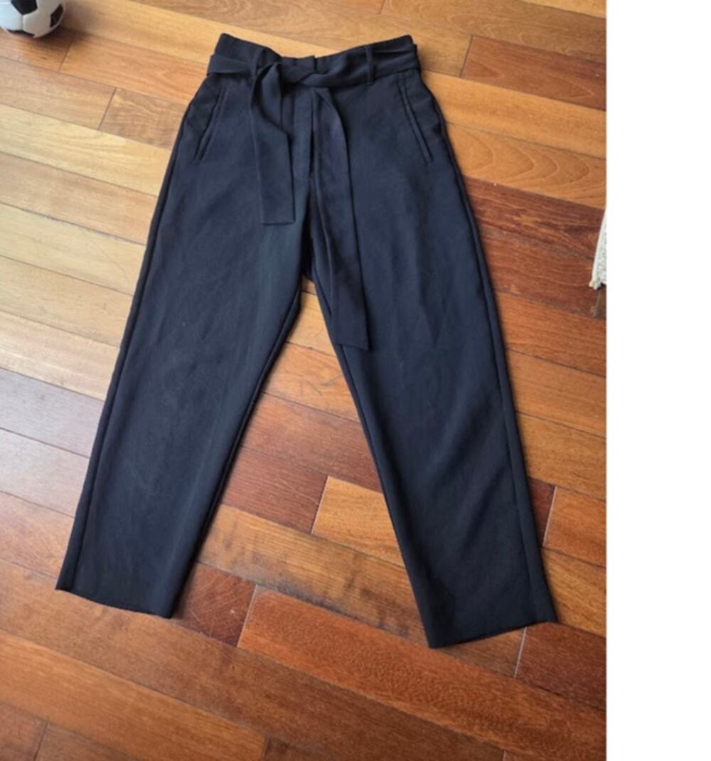 Aritzia Wilfred Black High Waisted Japanese Crepette Fabric Straight Leg Pants 8